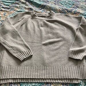 Cozy Women's Gray Crew Neck Sweater
